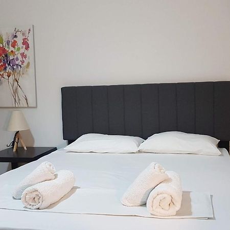 Olive Apartment- Athens Center, 4 Bd, 1.5 Bath Eksteriør bilde