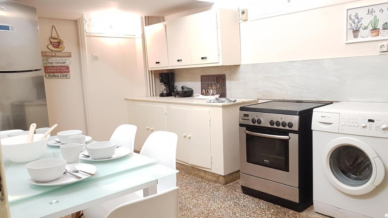 Olive Apartment- Athens Center, 4 Bd, 1.5 Bath Eksteriør bilde