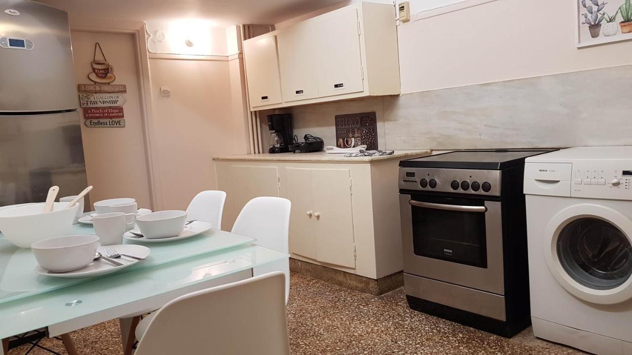 Olive Apartment- Athens Center, 4 Bd, 1.5 Bath Eksteriør bilde