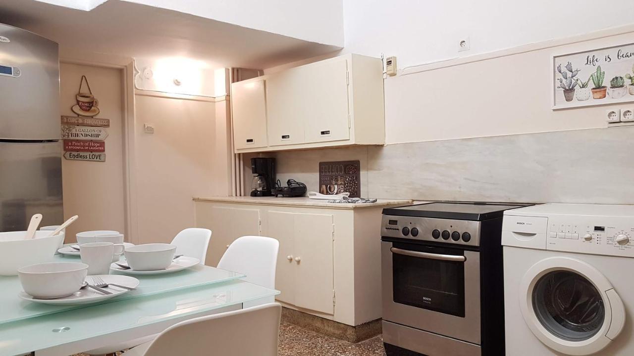 Olive Apartment- Athens Center, 4 Bd, 1.5 Bath Eksteriør bilde